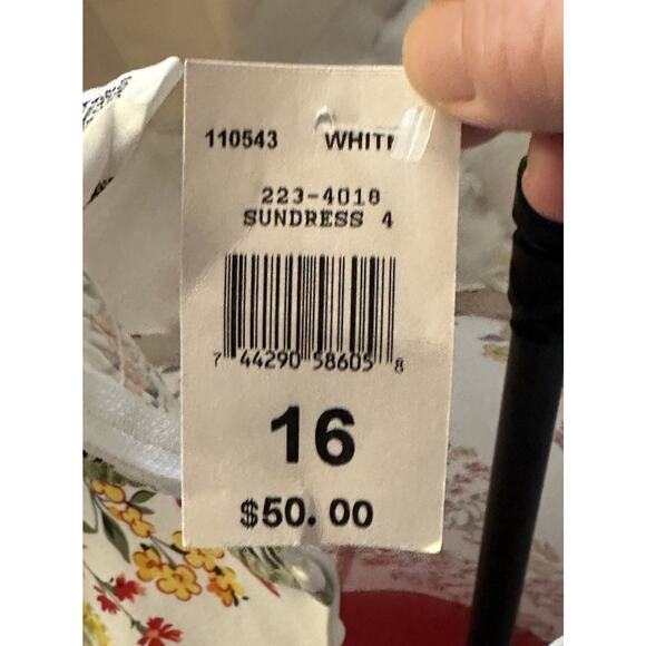 R&K Originals Women’s Size 16 Sundress White Floral Sleeveless Empire Waist NWT - Picture 7 of 8